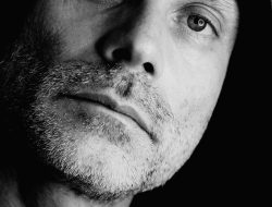 Vouga, One-Man Band Dari Swiss, Debut Dengan Lagu ‘Drifting Away’