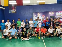 Kemenpora Badminton Club Tanding Bulutangkis Dengan Forkomsam