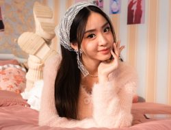 Phoebe Paris Rilis ‘Wanna Just Be With You’, Gandeng Kekasih Melvin Tenggara