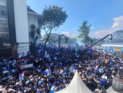 Konvoi Juara Persib Bandung Sisakan Puluhan Ton Sampah