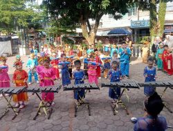 Pelepasan dan Pentas Seni PG/TK Al Fithroh Bernuansa Budaya Nusantara